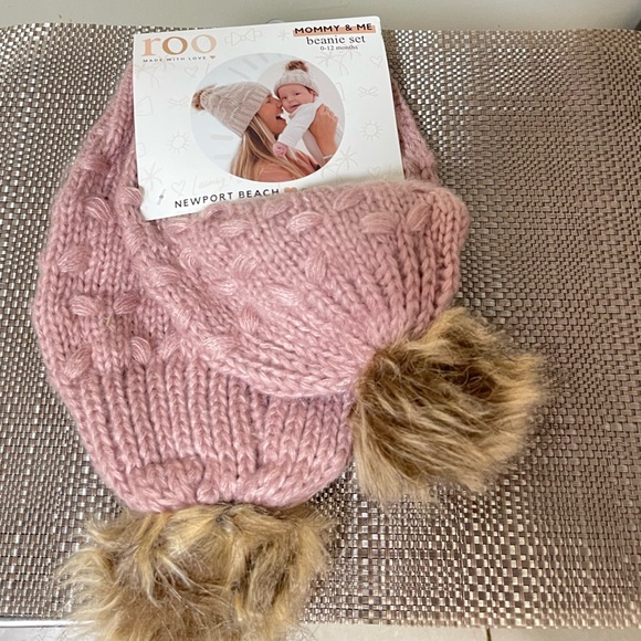 Mummy & Me Beanie Set - Picture 3 of 3